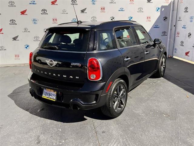 $11995 : Used 2013 Cooper Countryman F image 3