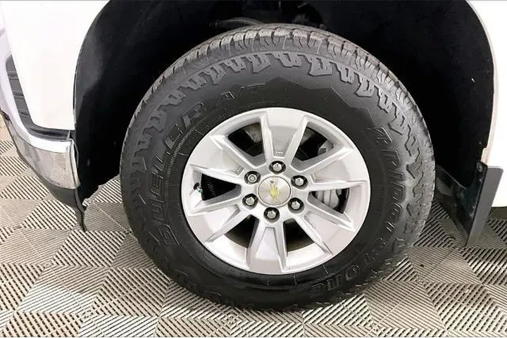 $29985 : Chevrolet Silverado 1500 202 image 7