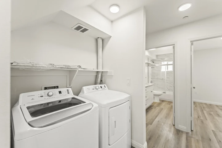 $4400 : 5 bedroom, 3 bath, 1 year new image 10