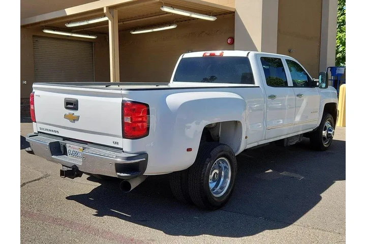 $34998 : Chevrolet Silverado 3500HD 2 image 5