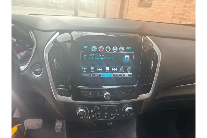 $22500 : 2019 Traverse RS image 8