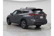 $29998 : Toyota Highlander 2020 XLE 4 thumbnail