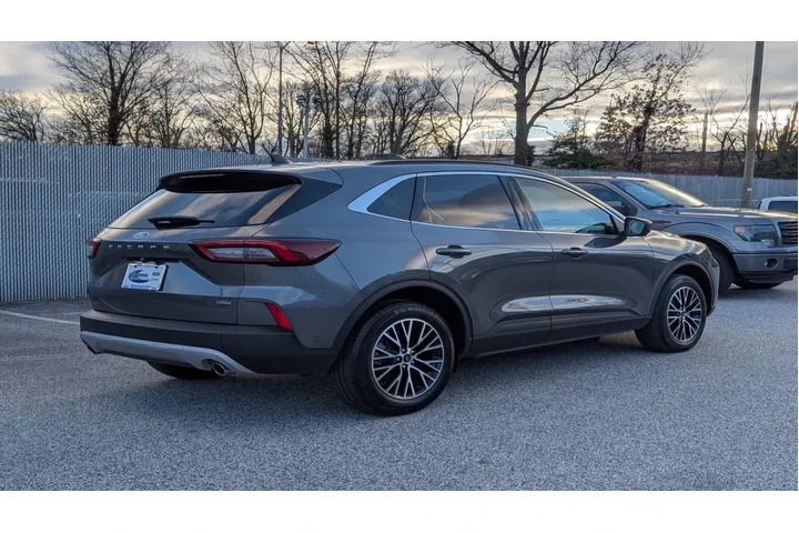 $24000 : Ford Escape Plug-In Hybrid 2 image 6
