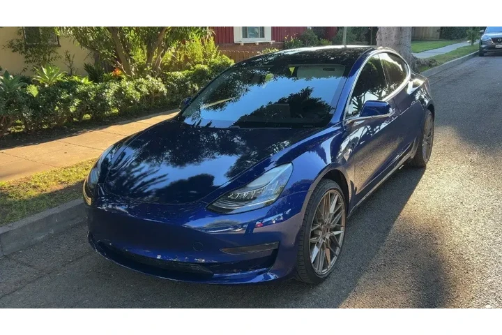$21997 : Tesla Model 3 2020 AWD Stand image 1
