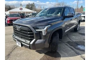 $38495 : Toyota Tundra 2022 4x4 SR5 4 thumbnail