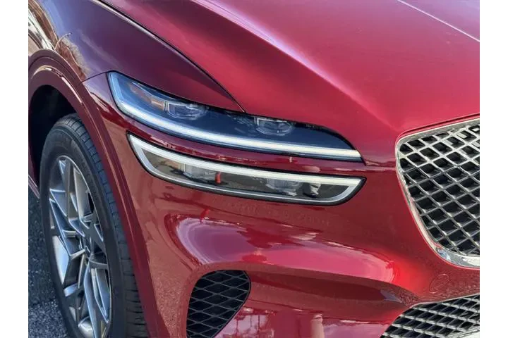 $37099 : Genesis GV70 2023 AWD 2.5T S image 8