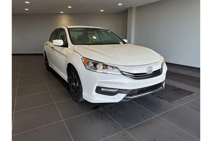 $16749 : Honda Accord 2017 LX 4dr Sed image 3