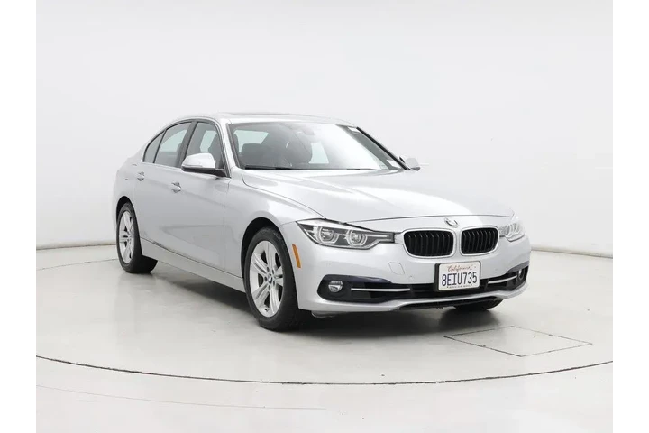 $17998 : BMW 3 Series 2017 330i 4dr S image 1