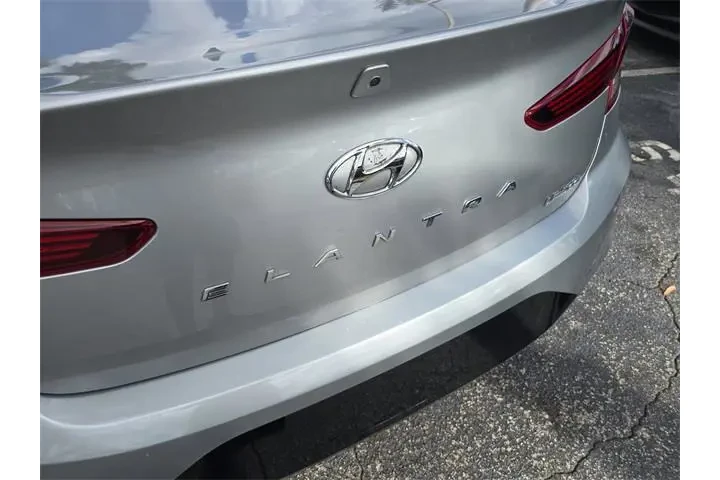 $12990 : Hyundai ELANTRA 2020 Limited image 9