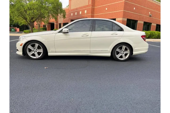 $6000 : 2010 Mercedes-Benz C-Class image 9