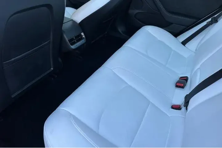 $26285 : Tesla Model 3 2023 4dr Sedan image 10