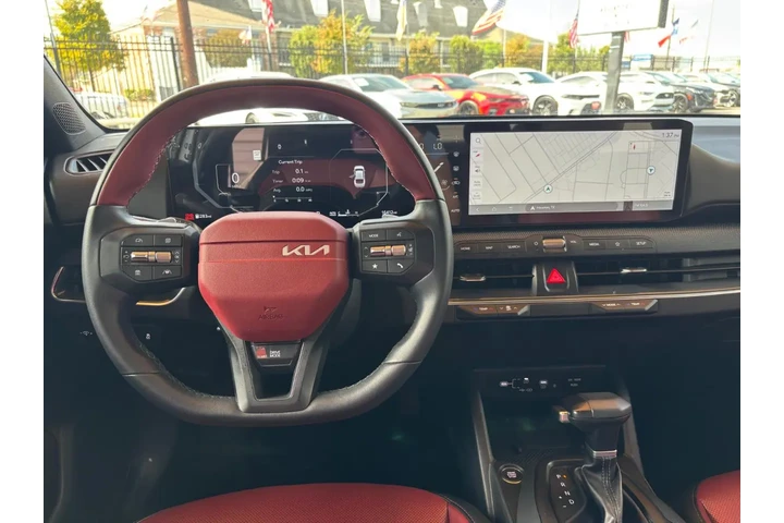 2025 K4 GT-Line image 8
