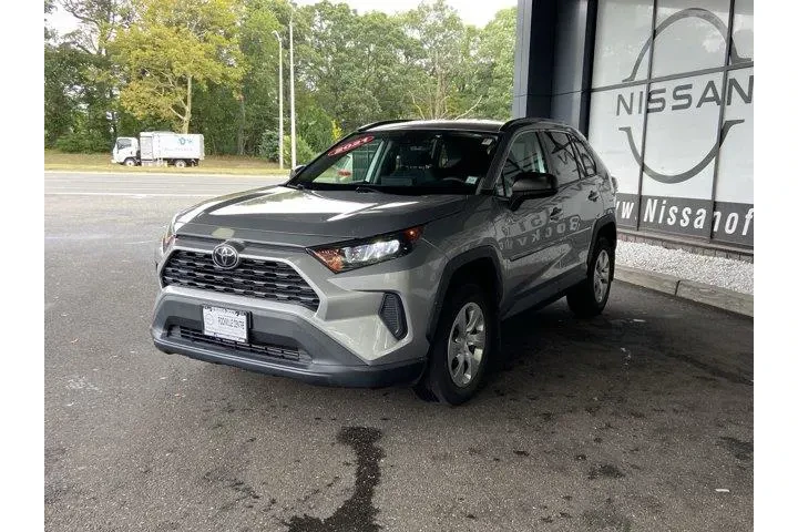 Toyota RAV4 2021 AWD LE 4dr image 8