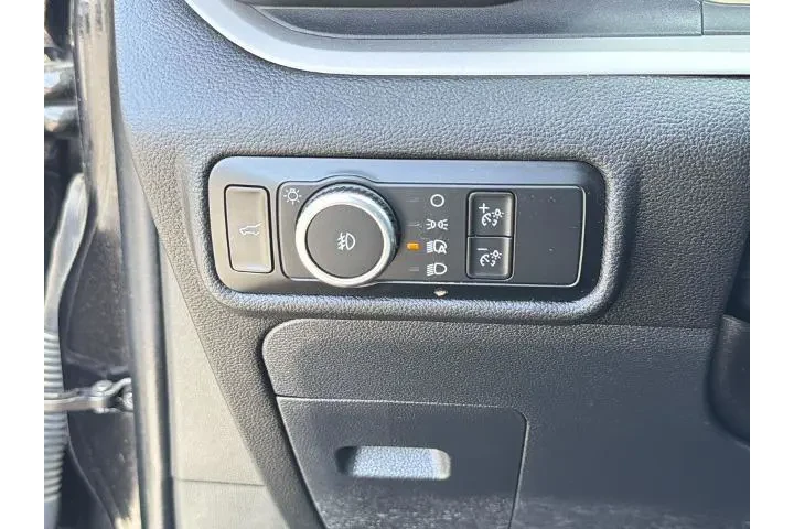 $29112 : Ford Explorer 2024 AWD XLT 4 image 9