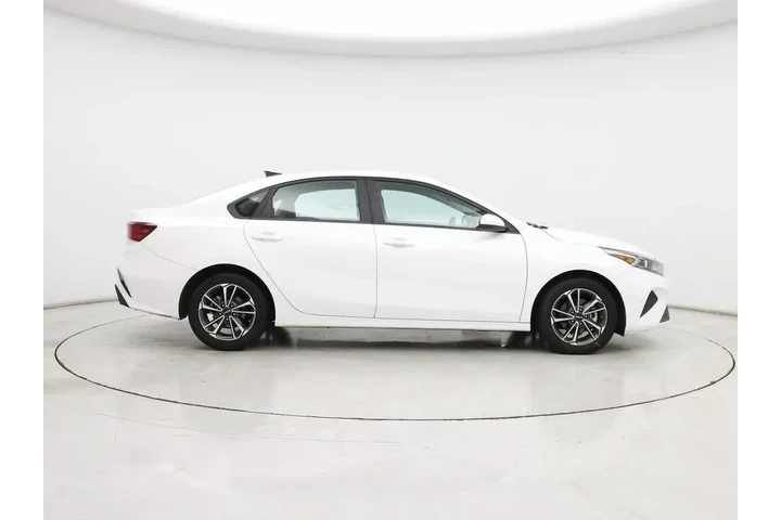 $16998 : Kia Forte 2022 LXS 4dr Sedan image 7