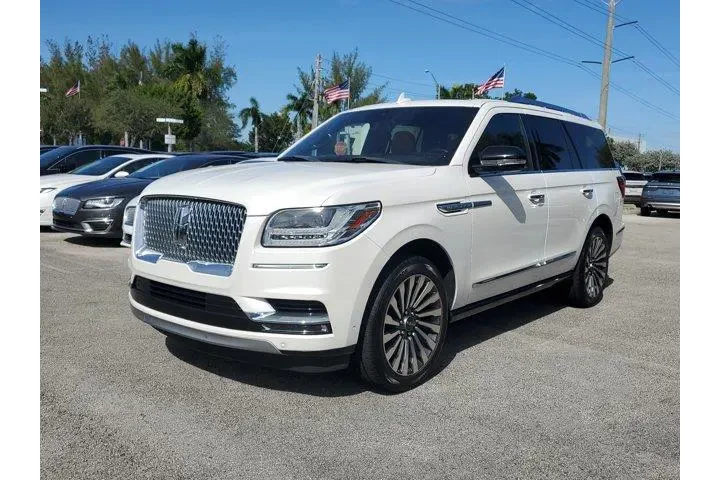 $32990 : Lincoln Navigator 2019 4x4 R image 3