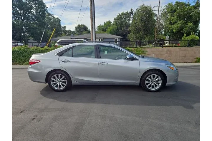 $19995 : Toyota Camry 2017 XLE 4dr Se image 3