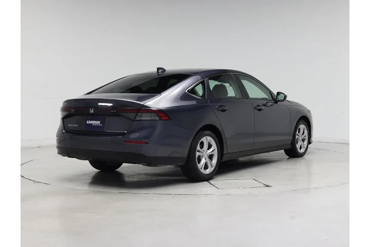 $22998 : Honda Accord 2024 LX 4dr Sed image 8