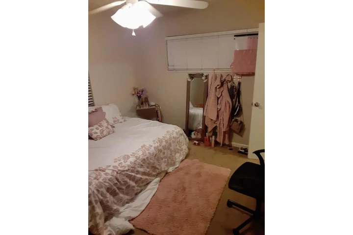 $900 : CUARTO EN BUENA PARK image 2