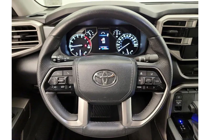 $31998 : Toyota Tundra 2022 4x4 SR5 4 image 10