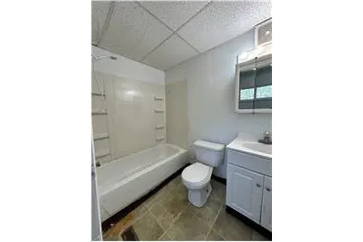 $699 : Rental property with 2 bedro image 8