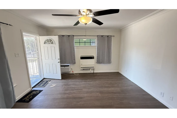 $2600 : Aparamento Remodelado image 2