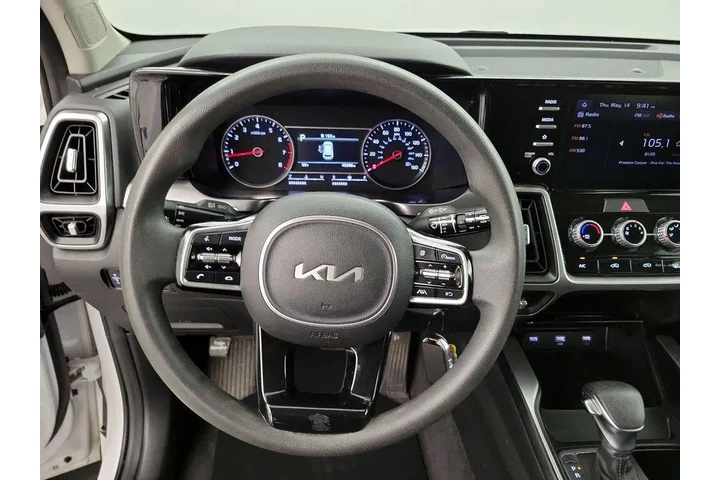 $23998 : Kia Sorento 2023 LX 4dr SUV image 10