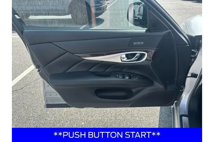 $18998 : INFINITI Q70 2018 3.7 Luxe 4 image 10