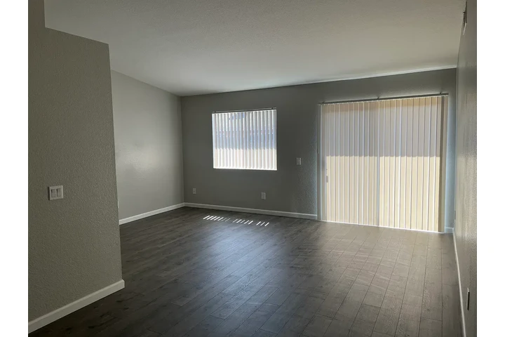 YUCAIPA, CERCA DE REDLANDS image 4