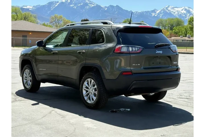 $10900 : 2019 Cherokee Latitude image 4