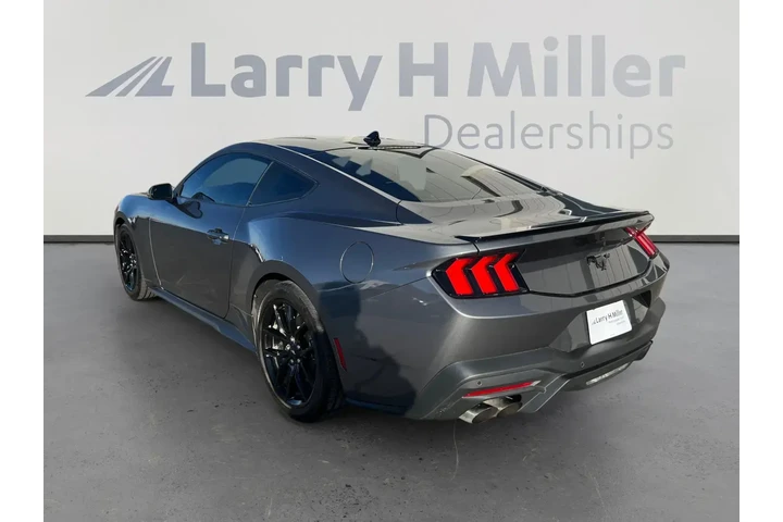 $30489 : Ford Mustang 2024 EcoBoost 2 image 3