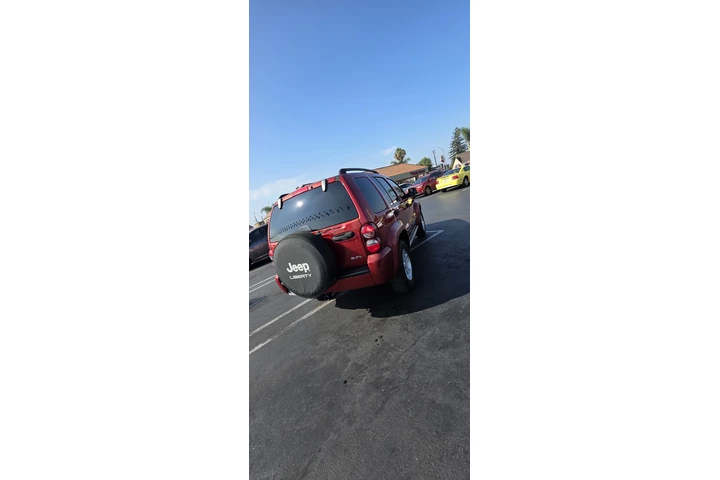 $3700 : Vendo jeep liberty 2007 image 4