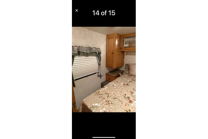 $1000 : ev for rent image 2