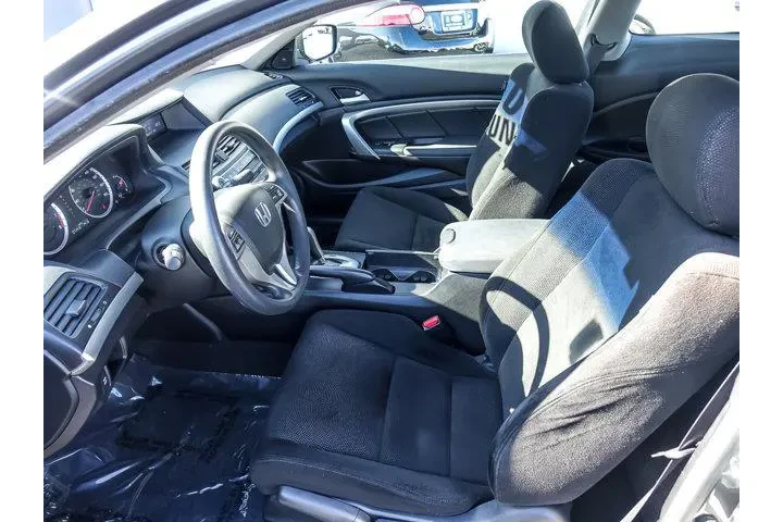 $11969 : Honda Accord 2010 EX 2dr Cou image 9