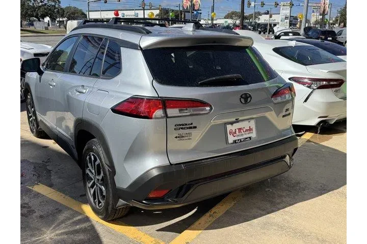 $25039 : Toyota Corolla Cross Hybrid image 5