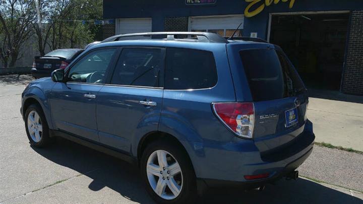 $9999 : 2010 Forester 2.5X Limited image 8