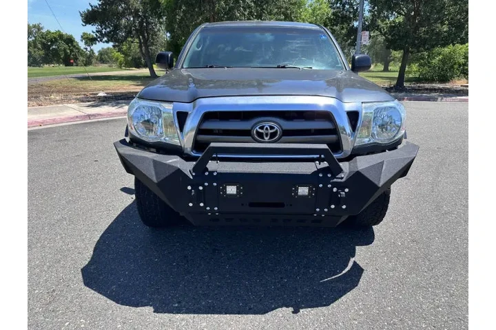 $19250 : 2010 Tacoma V6 image 4