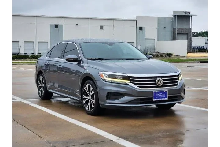 $14974 : Volkswagen Passat 2021 SE 4d image 3