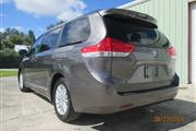 $14895 : 2013 Sienna thumbnail