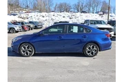 $14497 : Kia Forte 2020 LXS 4dr Sedan thumbnail