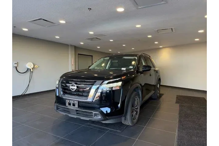$29984 : Nissan Pathfinder 2025 SV 4d image 1