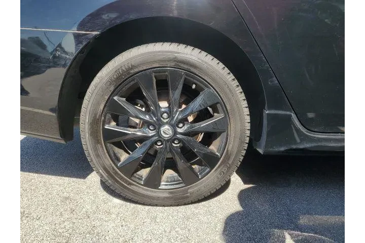 $12661 : Nissan Sentra 2018 S 4dr Sed image 5