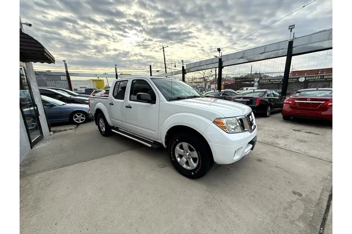 $6703 : 2012 Frontier SL Crew Cab 4WD image 9