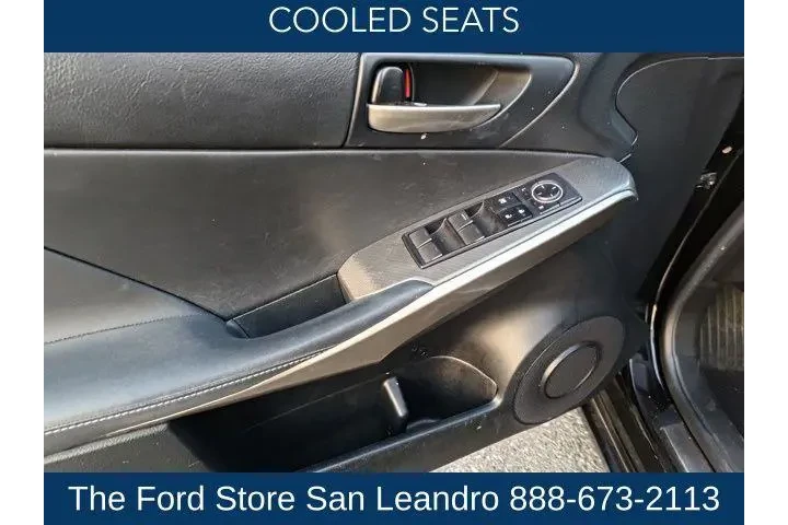 $22750 : Lexus IS 200t 2017 4dr Sedan image 10