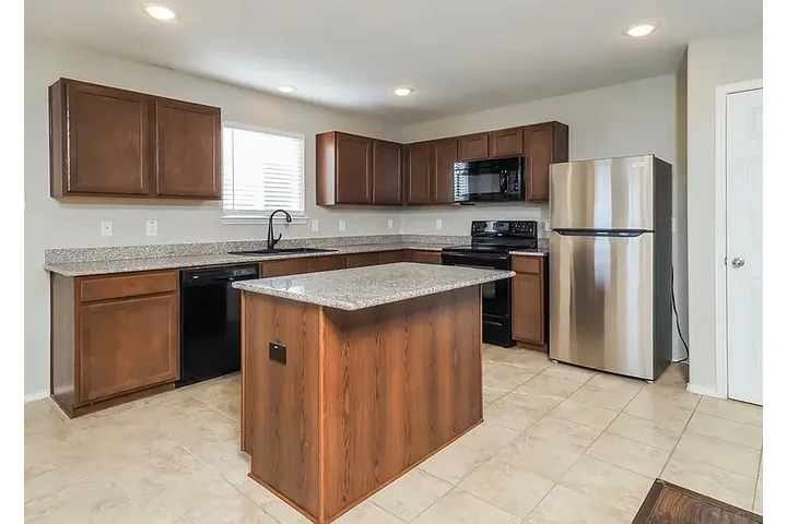 $1200 : HOME FOR RENT IN FORT WORTH TX image 10