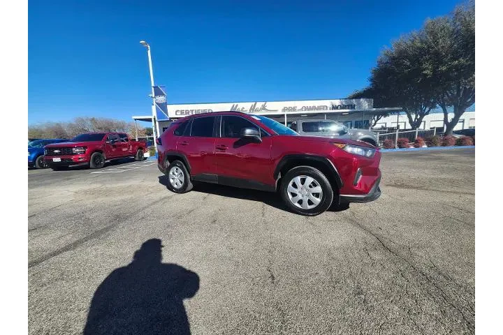 $17998 : Toyota RAV4 2019 LE 4dr SUV image 1