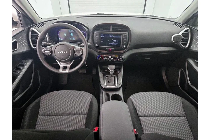 $18998 : Kia Soul 2023 LX 4dr Crossov image 9