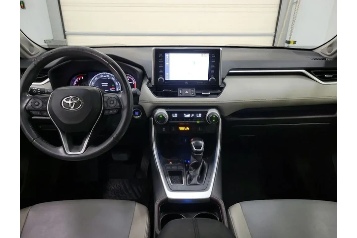 $27998 : Toyota RAV4 2021 Limited 4dr image 9