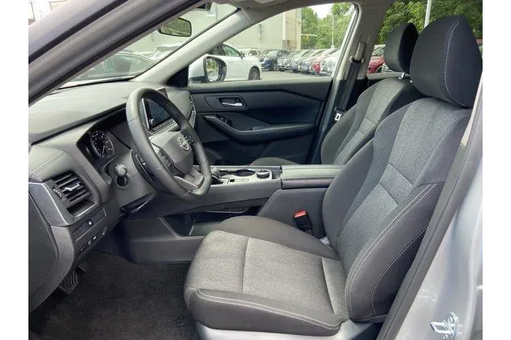 $19987 : Nissan Rogue 2025 AWD SV 4dr image 9