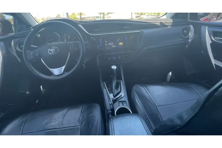 $4500 : Toyota Corolla 2017 image 6